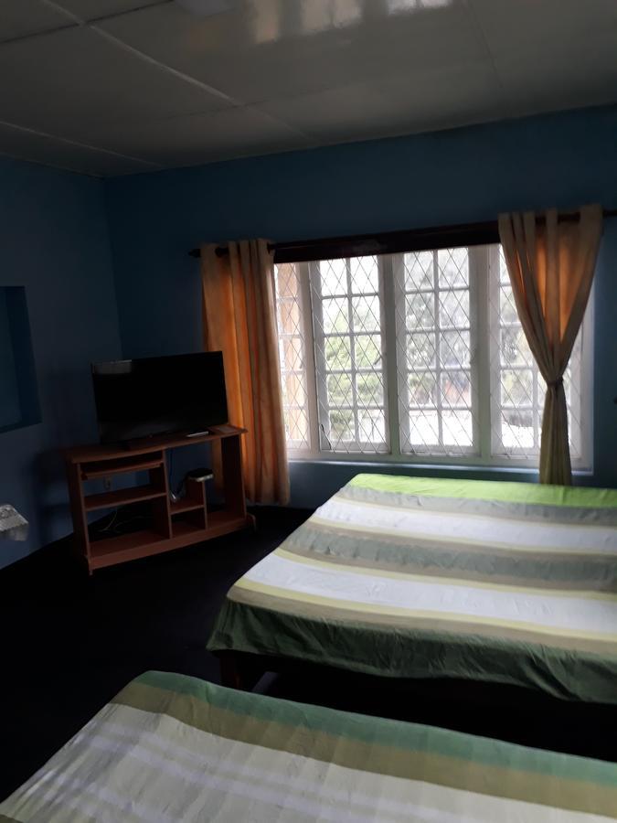 Rainyfreindz Hotel นูวาราเอลิยา ภายนอก รูปภาพ